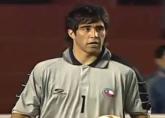Hace 16 años Claudio Bravo hizo su estreno en la Roja