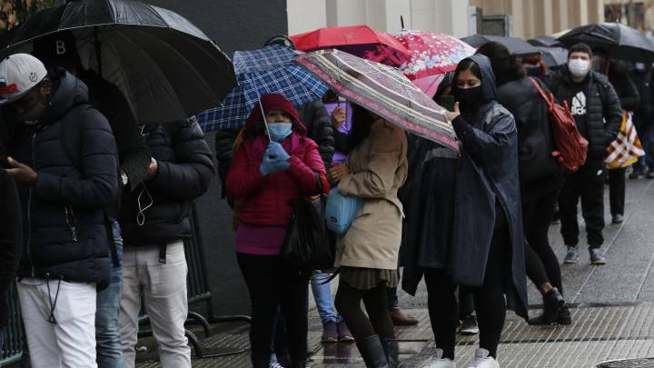 Curva y mapa de casos, contagios y muertes por región en Chile, hoy, 12 de julio