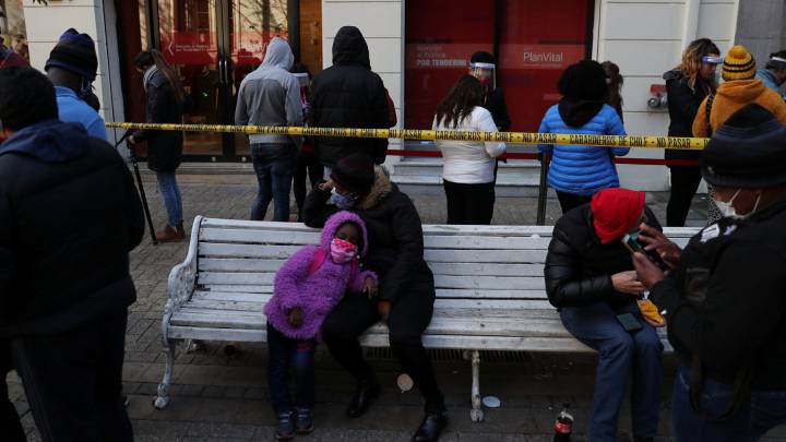 Curva y mapa de casos, contagios y muertes por región en Chile, hoy, 5 de agosto