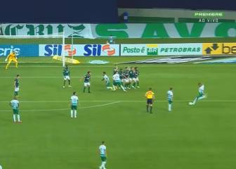 ¡Golazo de tiro libre! La notable viveza de ex U de Chile en Brasil
