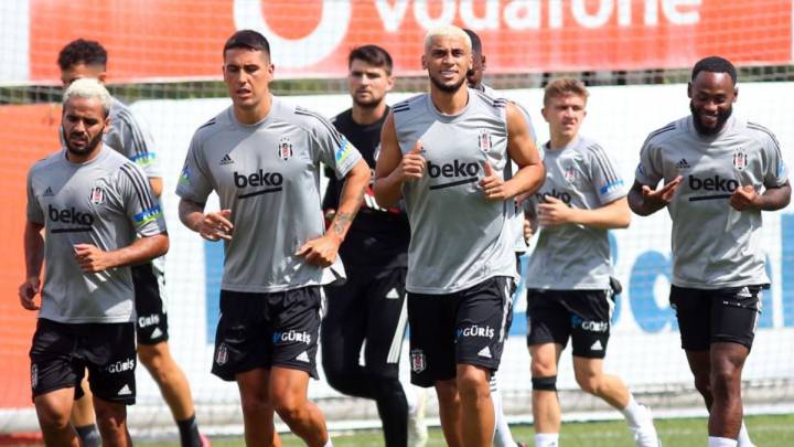 El futuro del defensa nacional sigue siendo incierto, y en medio de los rumores de su salida del club. volvió a ser considerado como titular.