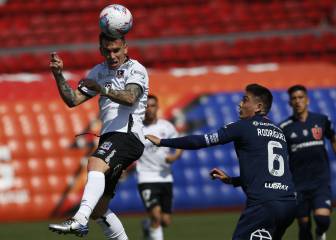Los encontrones de Mouche y Suazo que dejó el Superclásico