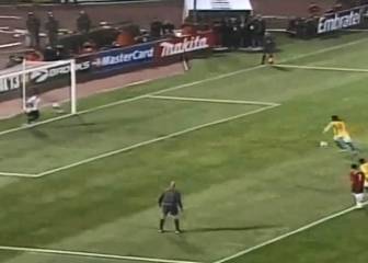 ¿Lo recordabas? Este penal tapado por Bravo a Ronaldinho cumple 12 años