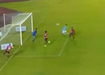 El gol 'a lo Zamorano' con que Isaac Díaz brilló en México