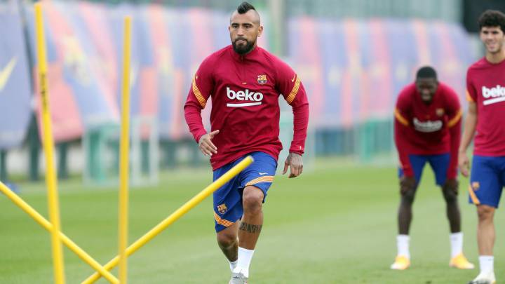 En Italia revelan inquietud de Vidal por trabas en su fichaje por el Inter