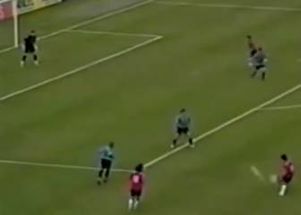 La genialidad olvidada de Villanueva ante Uruguay: ¡era golazo de la Roja de Bielsa!
