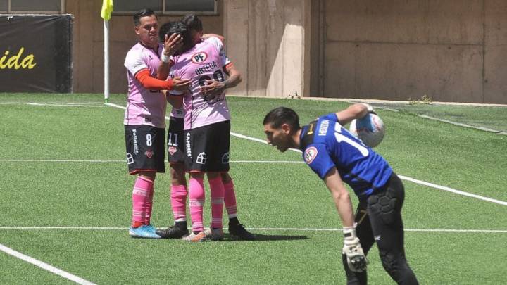 Ñublense ganó a San Luis y recuperó la cima de la B