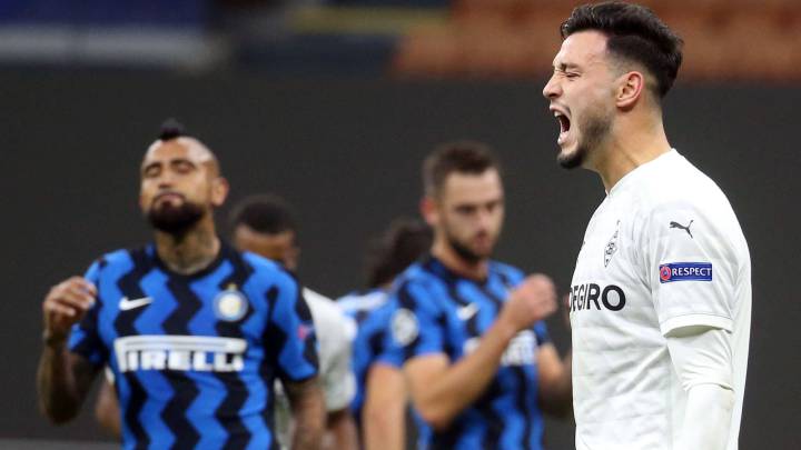 Los dos chilenos fueron titulares en el empate del Inter en el comienzo de la Champions 20/21. Alexis salió en el descanso y Vidal cometió un penal.