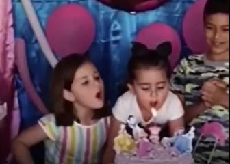 La pelea viral entre dos hermanas por culpa de la vela de cumpleaños