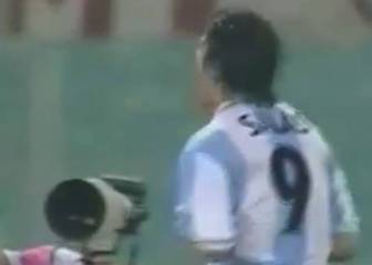 El acrobático gol de Salas en Champions que nunca viste