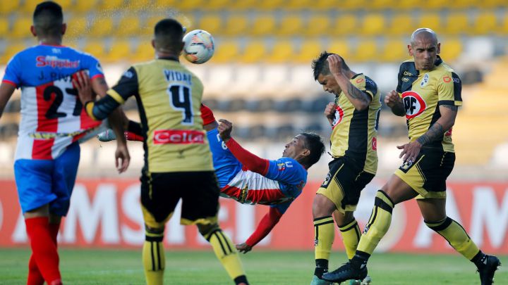 Sigue en vivo el minuto a minuto del duelo de vuelta entre Estudiantes y Coquimbo por la segunda ronda de la Copa Sudamericana, que se juega esta tarde en Venezuela.
