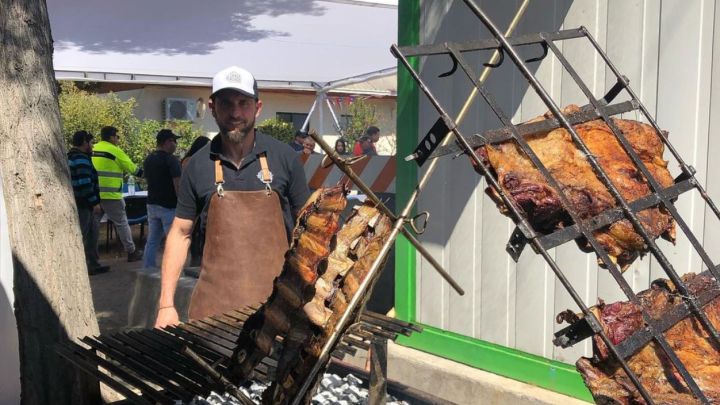 El actual arquero de Magallanes se encuentra participando en La Liga del Asado como DT de Jáuken. Le contó a AS sus secretos para la preparación en la parrilla.