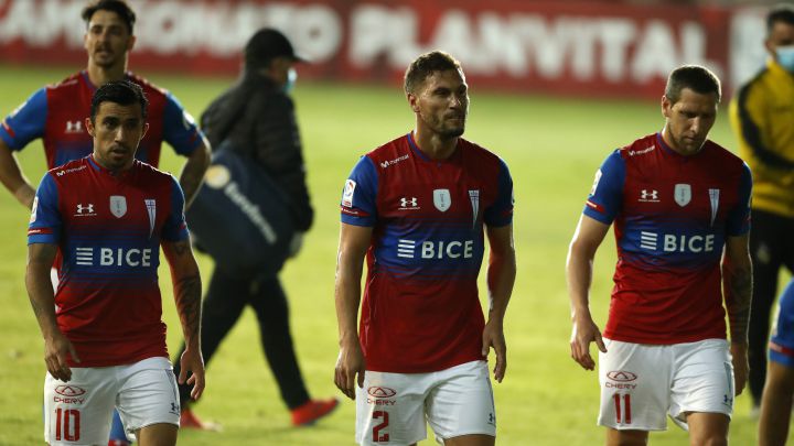 La Serena venció a Cobresal, La Calera a la U y Coquimbo a la UC. Curicó igualó con la U. de Concepción. Con estos resultados, Colo Colo se complica en el fondo.