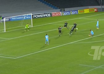 Partió en área propia: el golazo de Allende en el City de Uruguay
