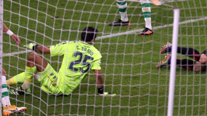 Bravo es el único que se salva: apuntados y suspensos del Betis