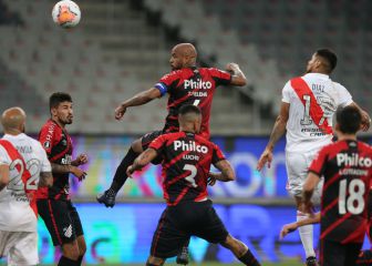 El cabezazo 'a lo Zamorano' con que Díaz brilló en River