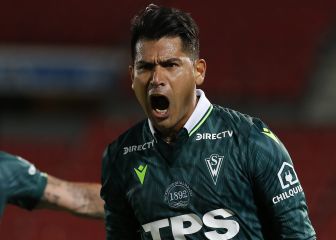 Wanderers aprovechó los regalos y ganó el clásico