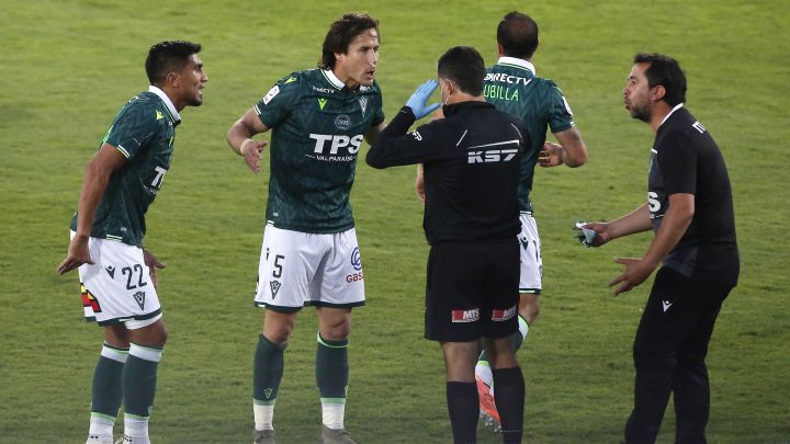 La curiosa jugada que marcó el clásico porteño en el Nacional