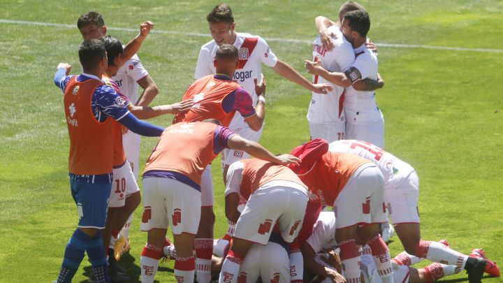 "Se reunieron a comer pizza": Seremi detalló el origen del brote de Covid-19 en Curicó