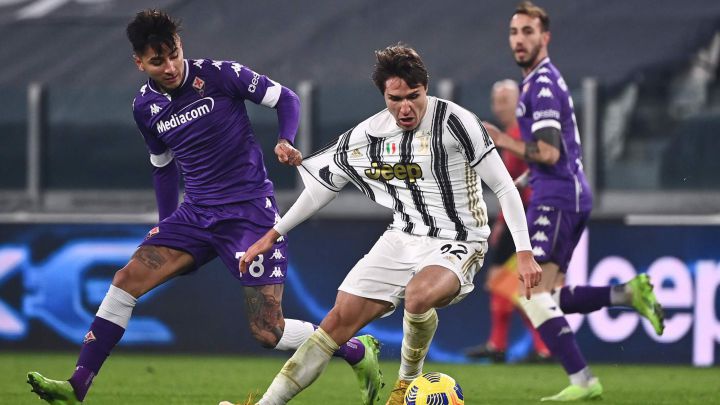 Fiorentina de Pulgar goleó a Juventus y escapó del fondo