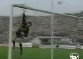 La brutal atajada de 'Superman' Vargas ante la UC en la Liguilla Pre-Libertadores de 1992