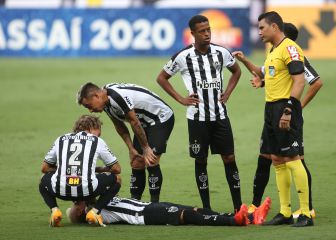 Atlético de Eduardo Vargas gana y se acerca al líder