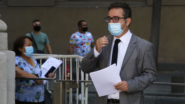 El diputado Gabriel Silber (DC) tiene listo el proyecto de ley para proponer que la vacuna para el covid-19 sea obligatoria, al igual que con otras enfermedades.