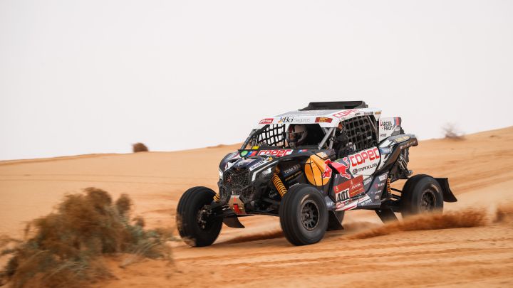 'Chaleco' López vence en la novena etapa y recupera el liderato en la general del Dakar