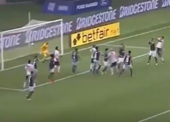 El cabezazo 'a lo Zamorano' que pudo convertir en héroe a Paulo Díaz: ¡increíble!