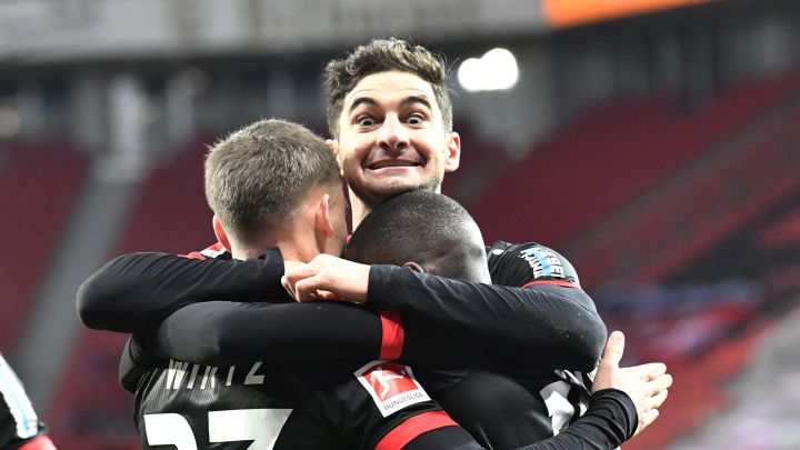 Aránguiz tiene un retorno ganador y Leverkusen es sublíder