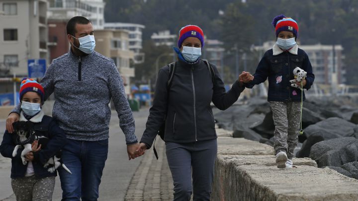 El Gobierno ha elaborado una amplia variedad de bonos para ayudar a las familias durante la pandemia, y también sigue entregando los anteriores.