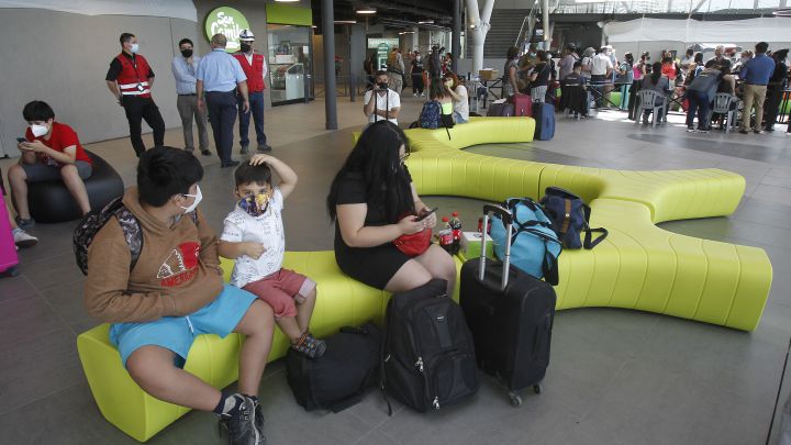 Curva y mapa de casos, contagios y muertes por región en Chile, hoy, 26 de enero