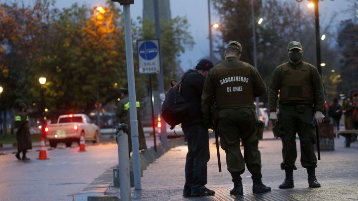 Toque de queda hoy, martes 16 de febrero, en Chile: a qué hora empieza, hasta qué hora es y multas