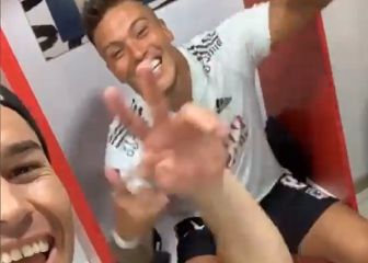 A pura cumbia: el eufórico festejo en el camarín de Colo Colo tras salvarse de la B
