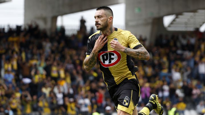 Pinilla se retira del fútbol
