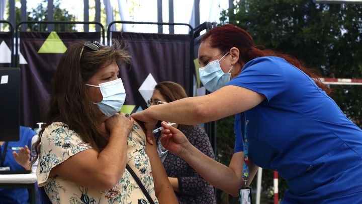 Comunas en paso 2: Qué se puede hacer, qué restricciones se mantienen y qué negocios podrán reabrir