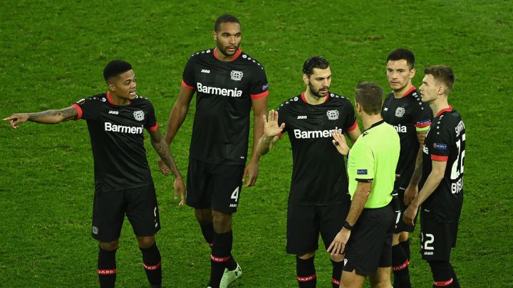 Aránguiz y el Bayer sufren