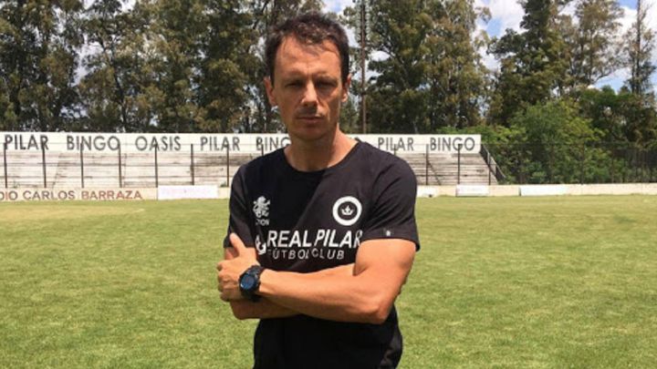 El ex ayudante de Bielsa que podría asumir en La Calera