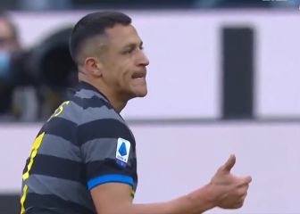 La espectacular 'espaldinha' de Alexis: ¡pudo ser un golazo!