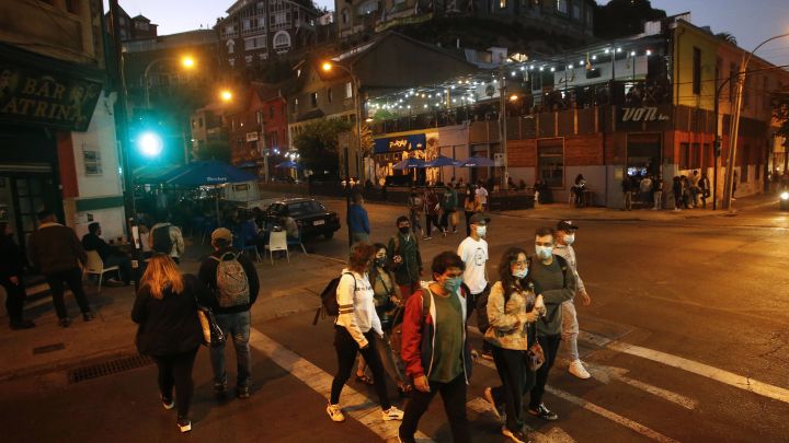 Toque de queda hoy, domingo 7 de marzo, en Chile: a qué hora empieza, hasta qué hora es y multas
