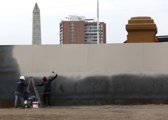 Así será el muro de acero en Baquedano: cuánto pesará y cuál será su altura