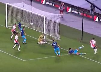 La genial atajada doble de Gabriel Arias ante River Plate