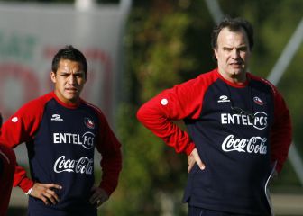 Regalones, indisciplinas y pechazos: los secretos de la era Bielsa en la Roja
