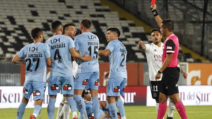 Zaldivia envía un mensaje tras la tarjeta roja contra O'Higgins