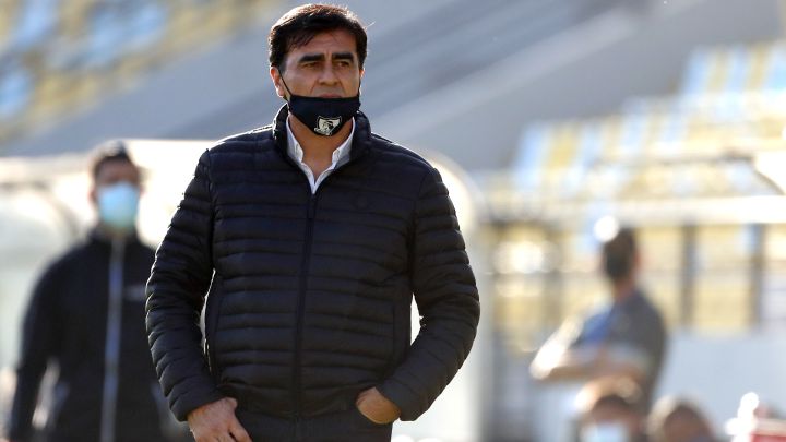 "Como si tuviera muchos años en Primera": Quinteros elogia al 'nuevo' defensor albo