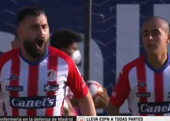 La volea de primera de un ex U. de Chile en México que dejó parado al arquero