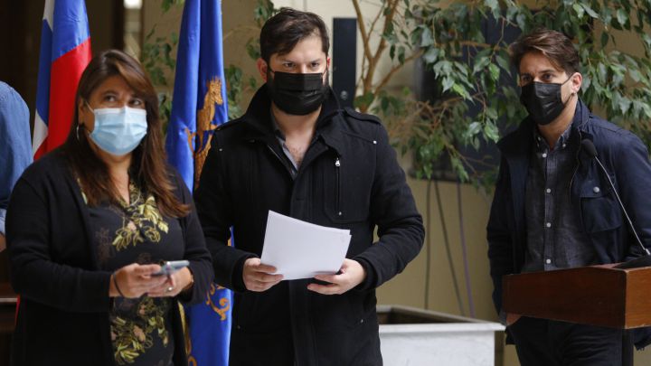Sigue el minuto a minuto en vivo y en directo online de AS.com con toda la información respecto al Coronavirus, casos, muertes, y el calendario de la vacuna en Chile, hoy, martes 20 de abril.