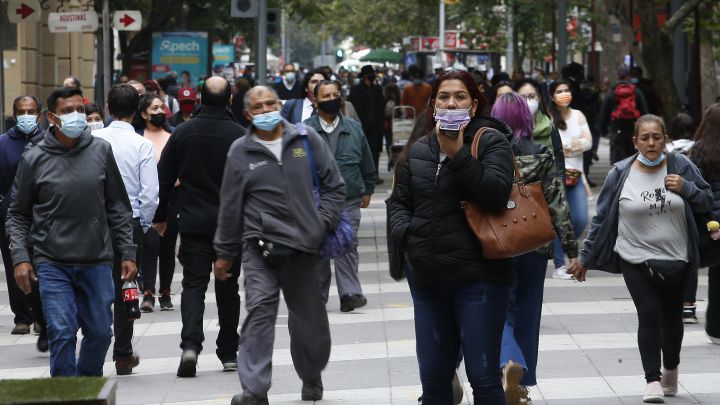 Curva y mapa de casos, contagios y muertes por región en Chile, hoy, martes 20 de abril