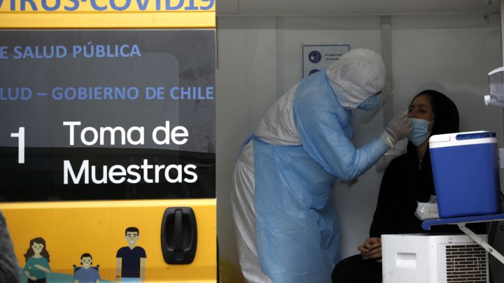 Curva y mapa de casos, contagios y muertes por región en Chile, hoy, miércoles 5 de mayo
