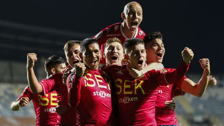 El cuadro hispano dejó atrás la salida de Jorge Pellicer y volvió a ganar luego de cinco partidos sin vencer. O'Higgins cede terreno en la punta.